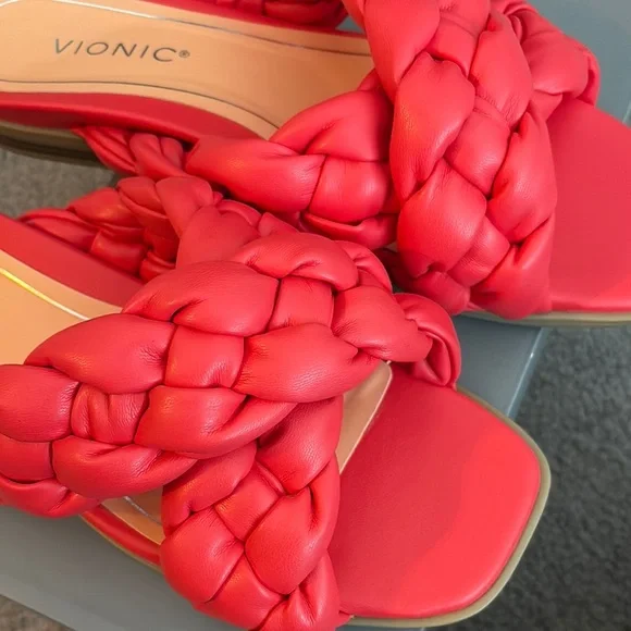 NWT Vionic Kalina Women’s Braided Slide Sandal - Picture 2 of 4